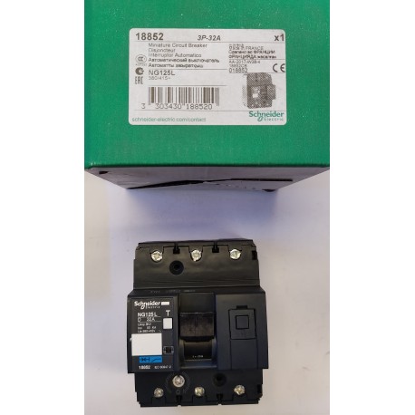 Schneider - Interruttore automatico 3P 32A 50KA NG125L 8KV 380/415V - 18852