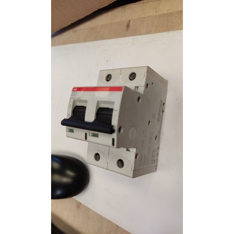 ABB - INTERRUTTORE MAGNETOTERMICO 2P 500V 50KA S802S-UCB10