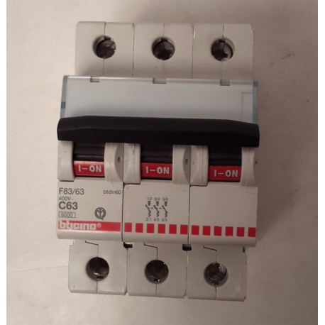 BTICINO - INTERRUTTORE MAGNETOTERMICO 3P 20A 6KA