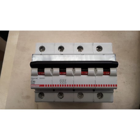 BTICINO - INTERRUTTORE MAGNETOTERMICO MODULARE - F84V/40